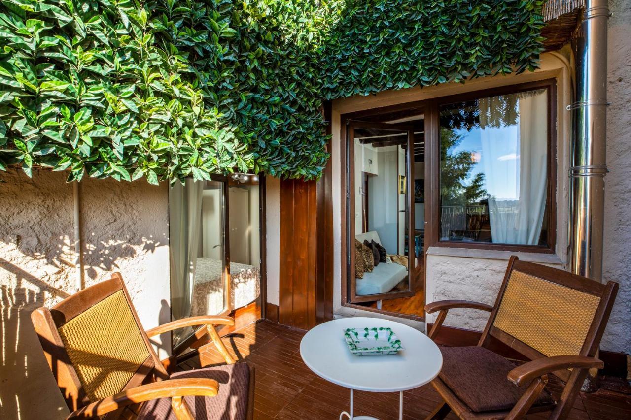 Apartamentos Vino Tinto Y Restaurante Tomate Rosa Adahuesca Εξωτερικό φωτογραφία