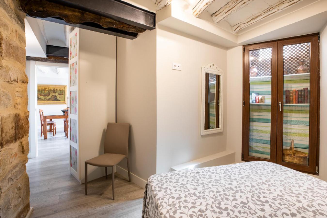 Apartamentos Vino Tinto Y Restaurante Tomate Rosa Adahuesca Εξωτερικό φωτογραφία