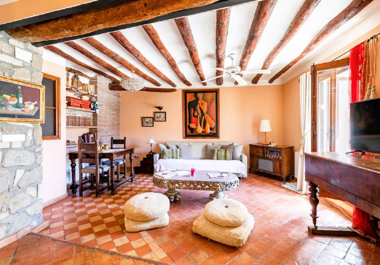 Apartamentos Vino Tinto Y Restaurante Tomate Rosa Adahuesca Εξωτερικό φωτογραφία