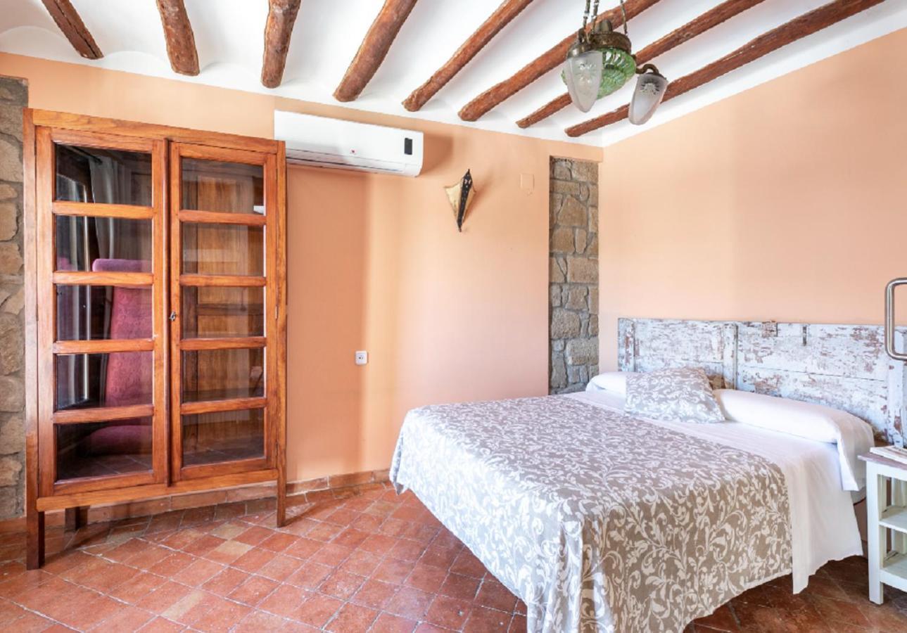 Apartamentos Vino Tinto Y Restaurante Tomate Rosa Adahuesca Εξωτερικό φωτογραφία
