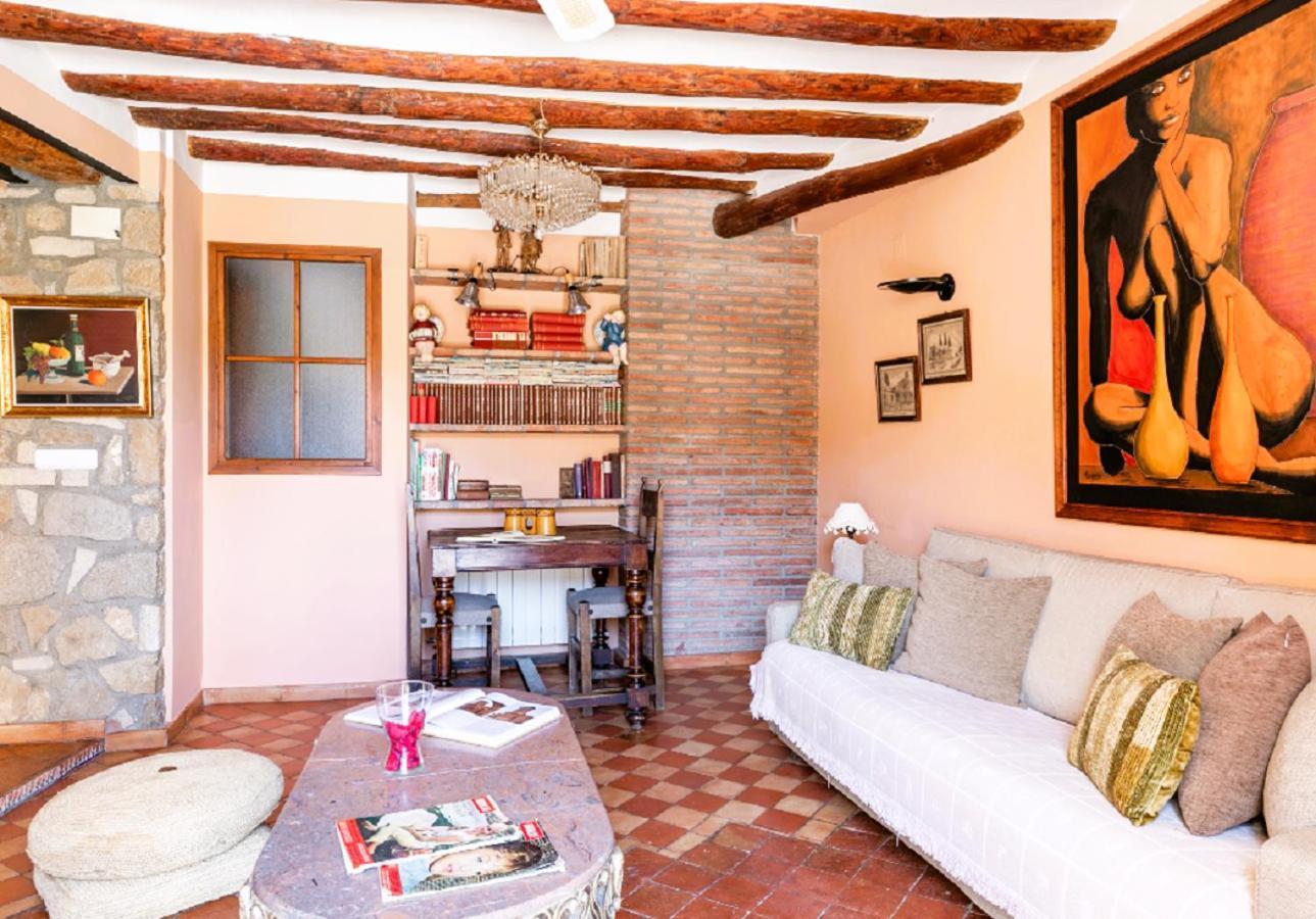 Apartamentos Vino Tinto Y Restaurante Tomate Rosa Adahuesca Εξωτερικό φωτογραφία